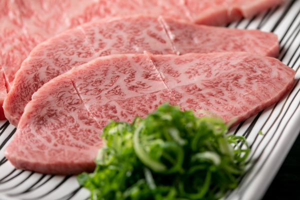 ミツマル 西中島南方で焼肉小宴会を楽しむなら お肉にこだわる 肉家 串八 西中島本店 へ